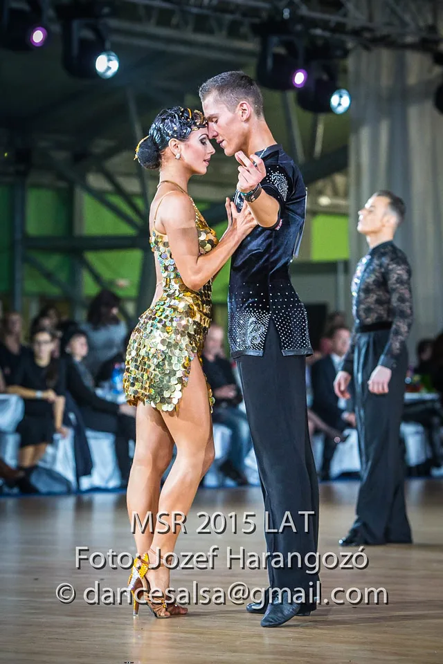 Mariia Golovleva — MSR 2015